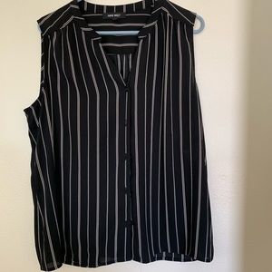 Nine West button down tank top
